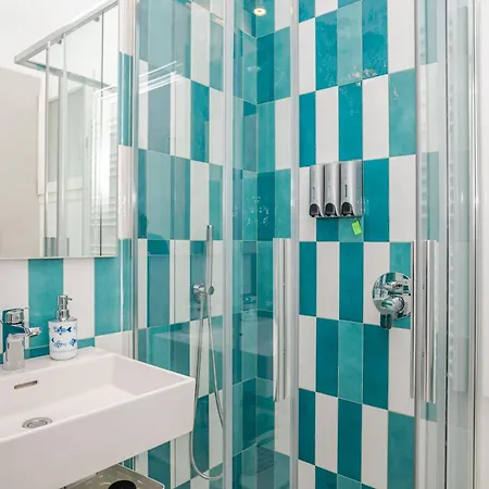 Acquamarina Nyaraló Palau