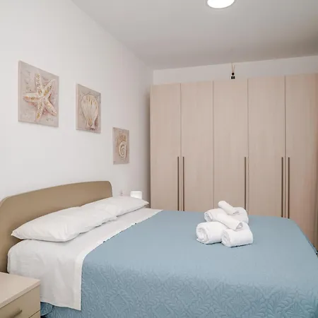 Acquamarina בית נופש פאלאו